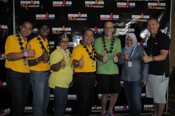 CEO Ironman, Andrew Messick (5th, l-r) and CEO Ironman Asia Pacific Geoff Meyer (far right) joined with the Malaysian delegation giving the new events the thumbs up.